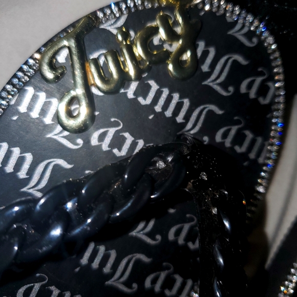 JUICY COUTURE SPACEY THONG SANDAL - Picture 6 of 7